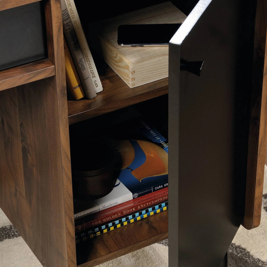 Grand Walnut Writing Desk W401