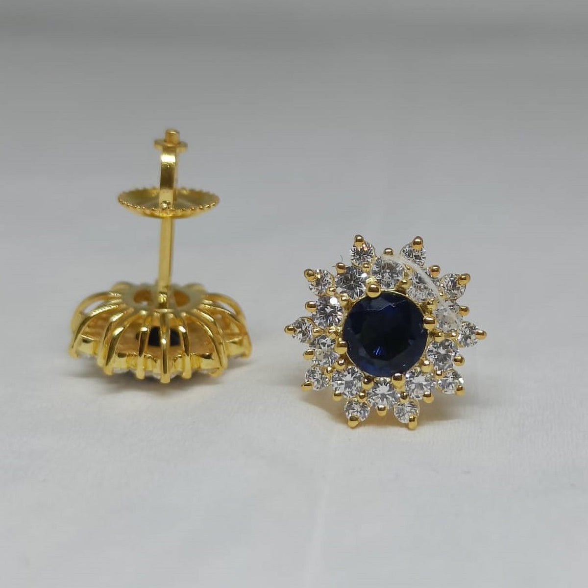 14k Yellow Gold Plated Flower Shape Stud Earring Z7360