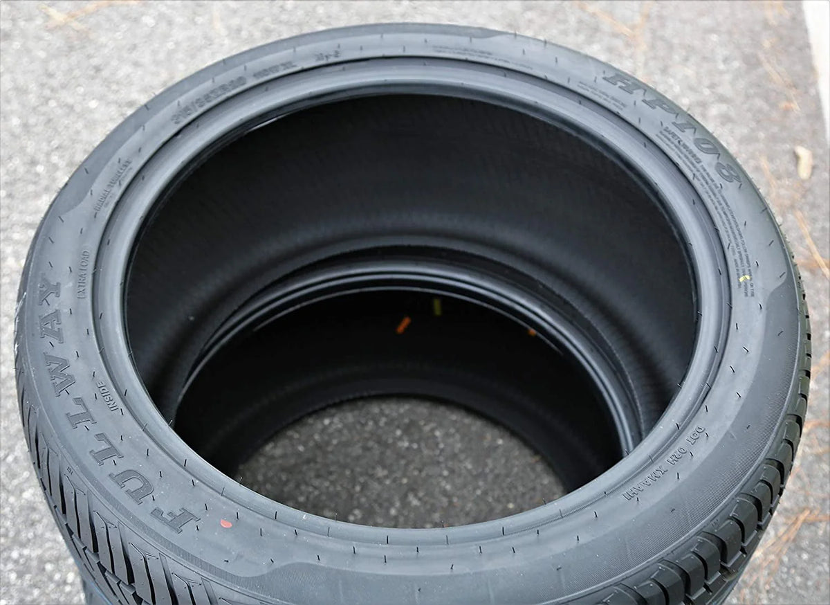 245/45ZR18 100W XL All Season Performance Tire Y2755