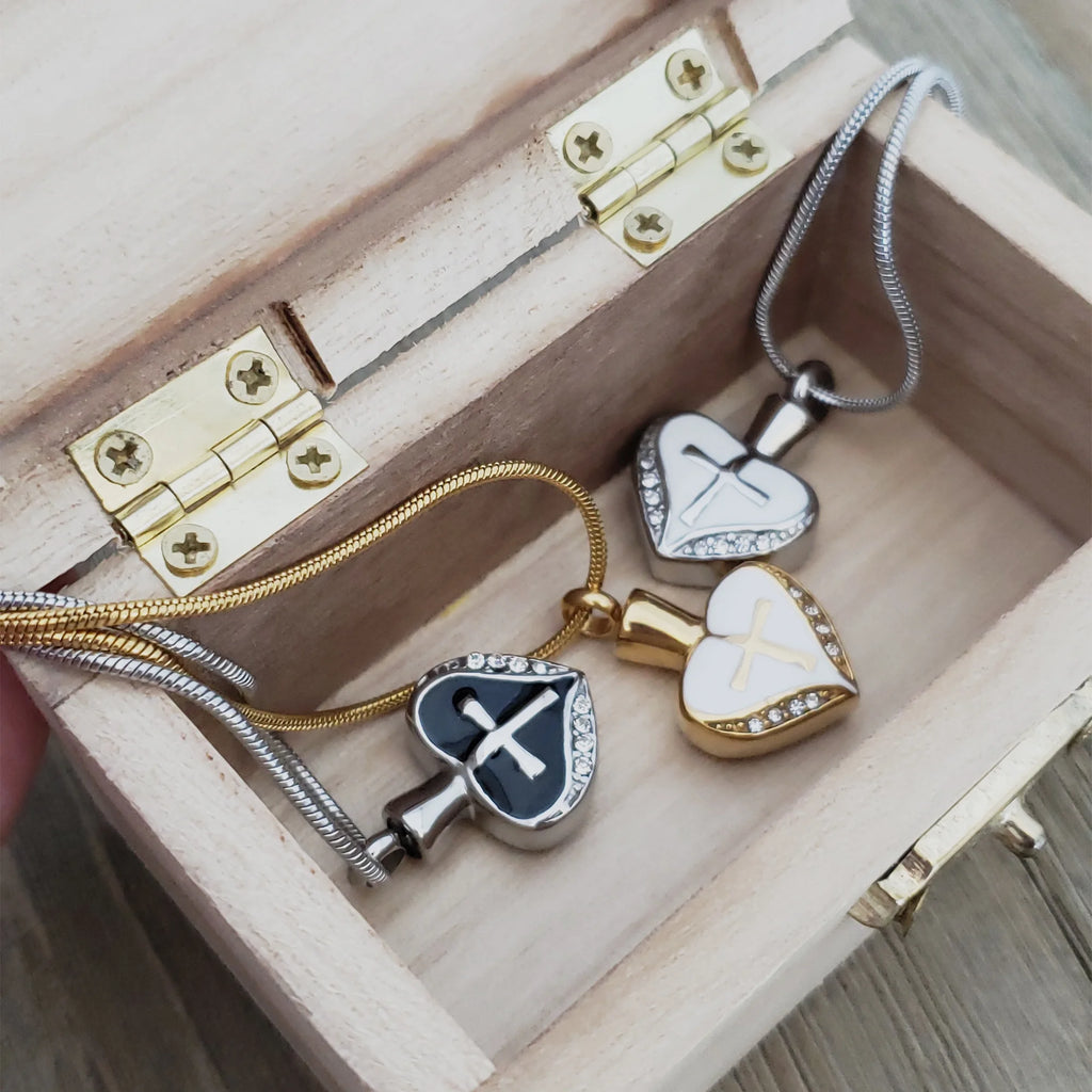 Stainless Steel Heart Urn Ashes Holder Pendant with Velvet Jewelry Box V19770