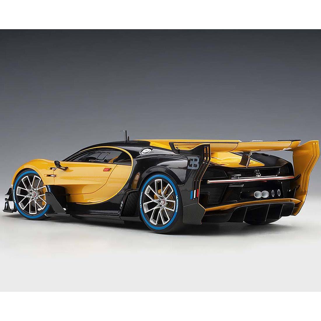 1/18 Model Car U280