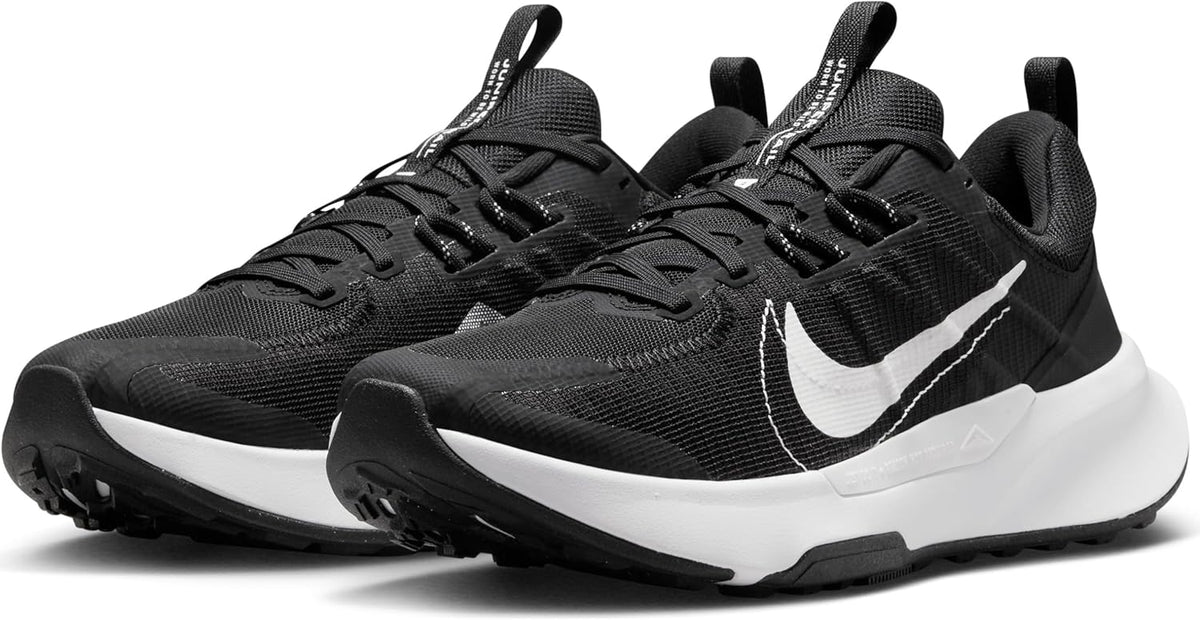 Black/White Trail-Running Shoes T920417