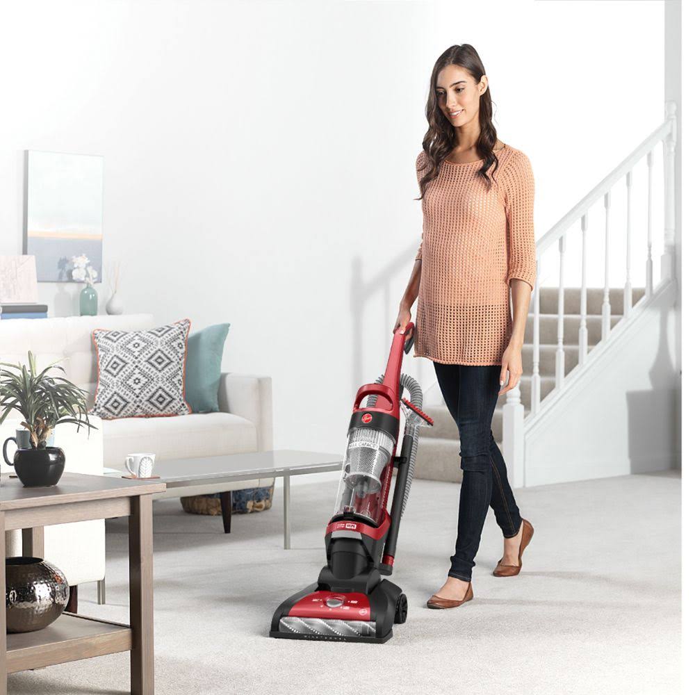 Upright Bagless Vacuum L661