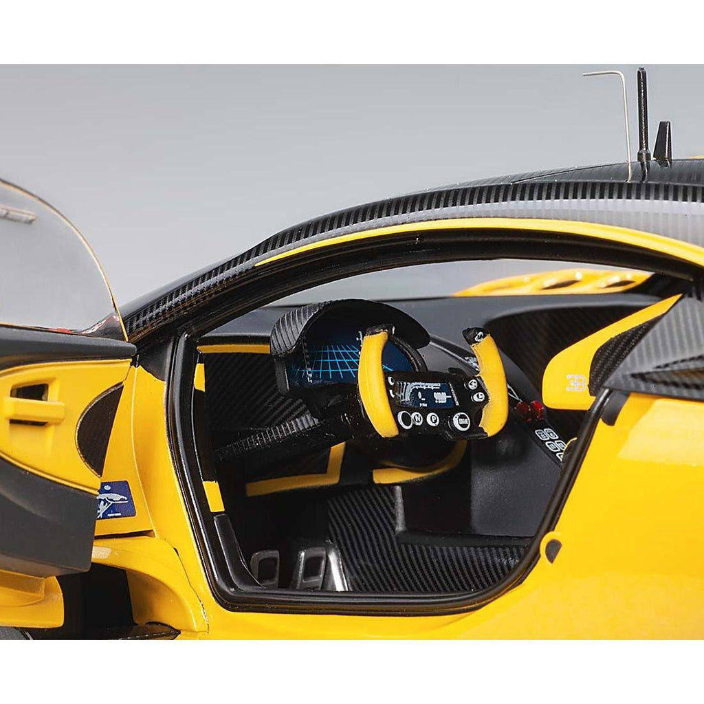 1/18 Model Car U280