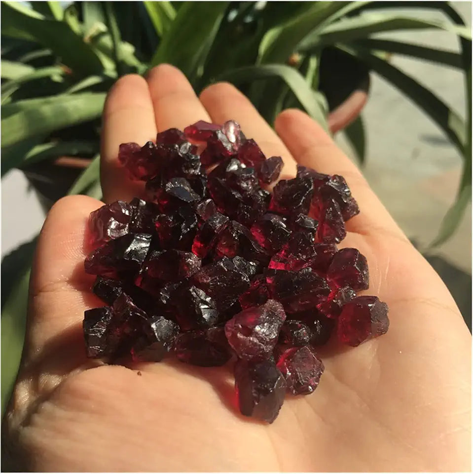 Wine Red Garnet Healing Crystal 100g K334