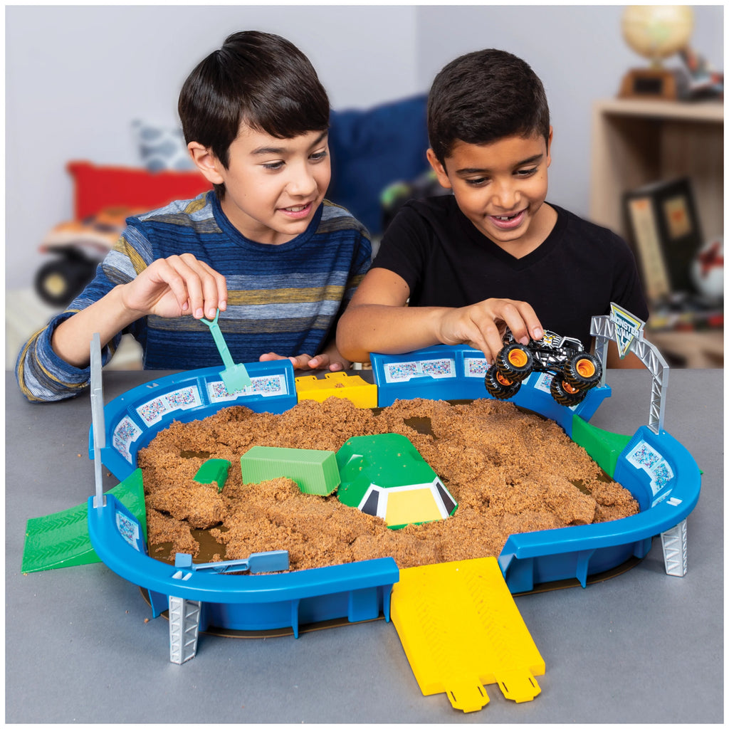 24-Inch Playset with 2lbs of Monster Dirt and 1:64 Scale Die-Cast Truck R785