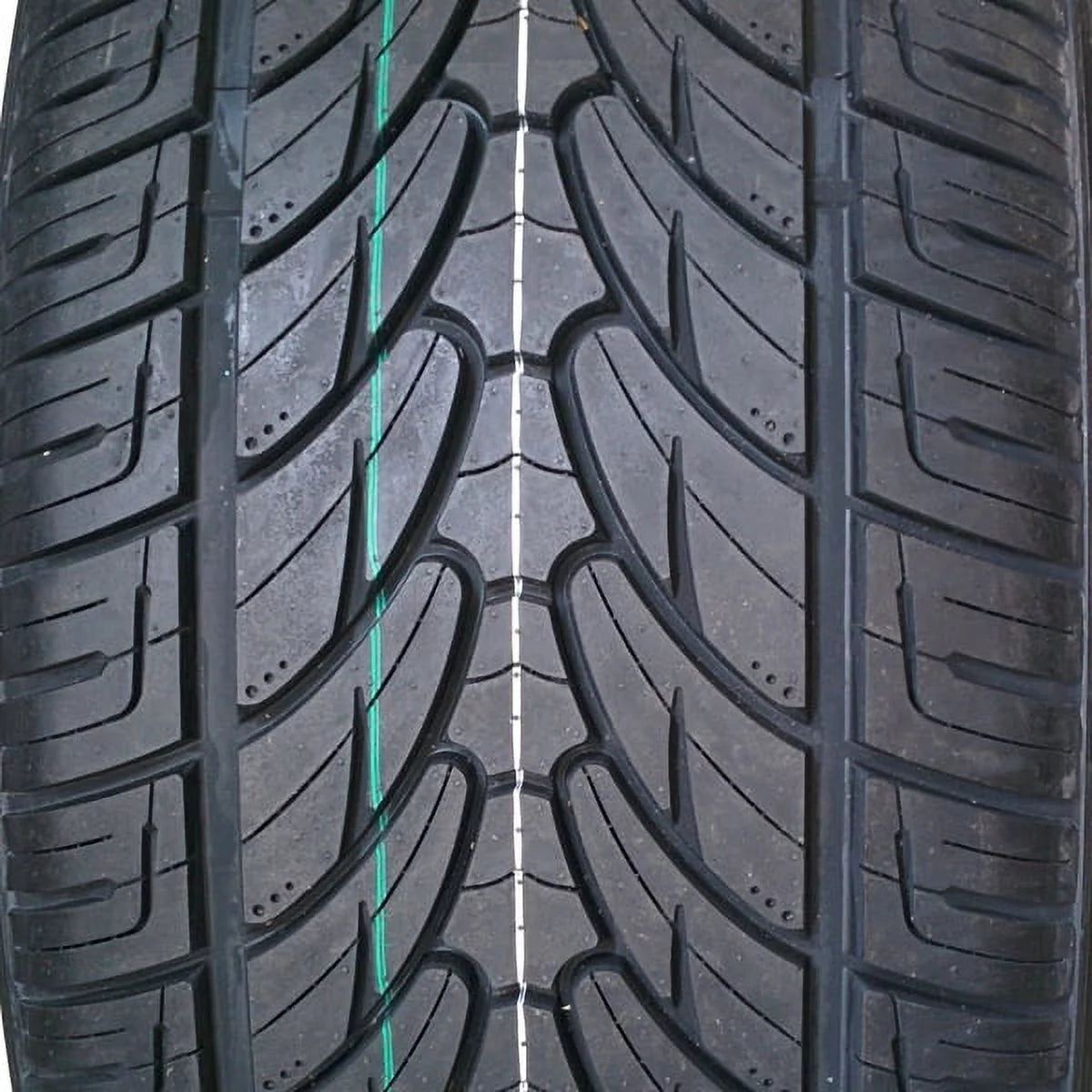 285/45R22 114V XL All Season M+S SUV/Pickup Tires Y51985